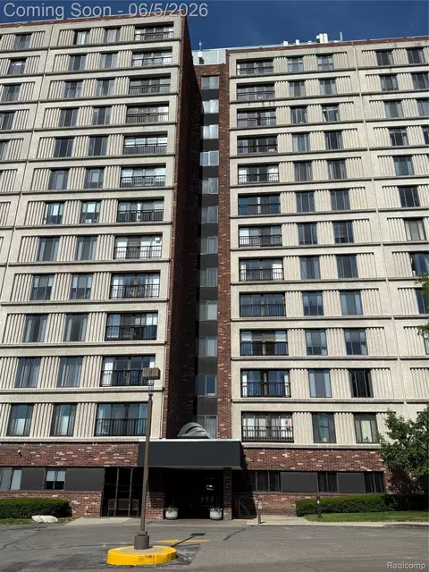 21800 Morley Ave #911, Dearborn, MI 48124