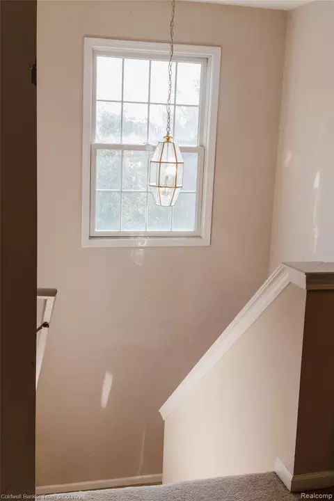 Entry Way - 714 Eagle Dr, Fenton, MI 48430 photo 4 of 5
