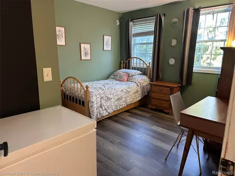 Bedroom - 714 Eagle Dr, Fenton, MI 48430 photo 5 of 7