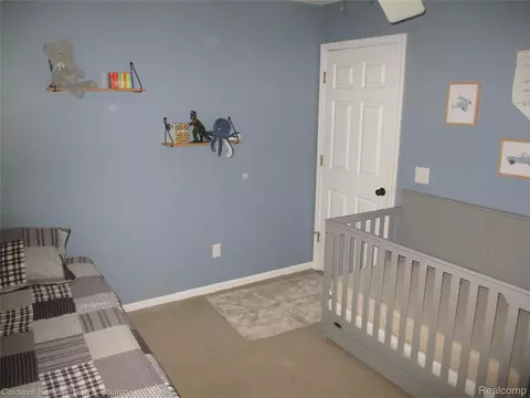 Bedroom - 714 Eagle Dr, Fenton, MI 48430 photo 4 of 7