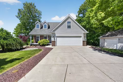 9055 Hegel Rd, Goodrich, MI 48438