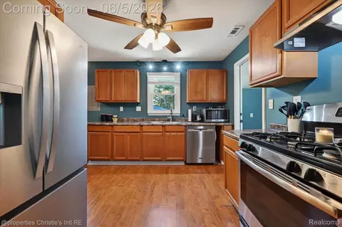 Kitchen - 39185 Chase St, Romulus, MI 48174 photo 1 of 3