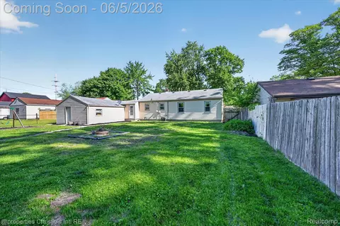 Exterior - 39185 Chase St, Romulus, MI 48174 photo 2 of 4