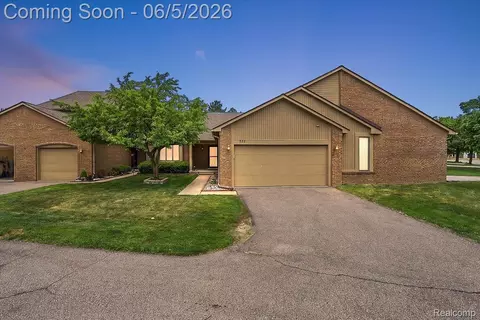552 Tennyson, Rochester Hills, MI 48307