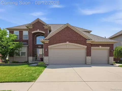 50606 Bredenbury Dr, Macomb, MI 48044