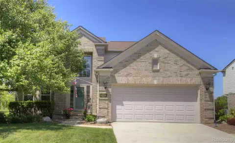 4728 Sherwood Cir, Canton, MI 48188