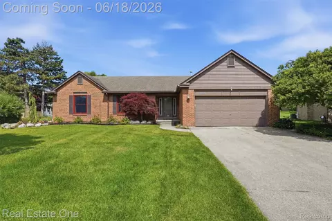 24889 Sutherland Dr, Novi, MI 48374