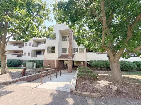 30450 Orchard Lake Rd # 73, Farmington Hills, MI 48334
