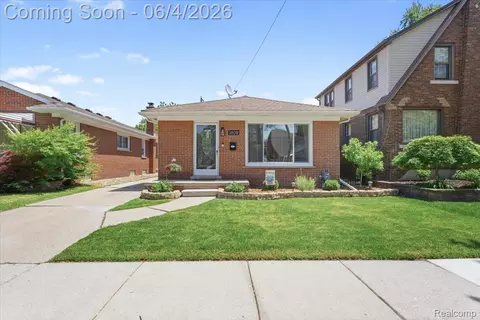 1809 12th St, Wyandotte, MI 48192