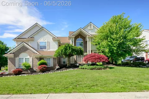 42996 Pond Bluff Dr, Van Buren, MI 48111