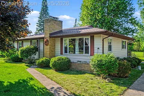 1198 W Rowland St, Mundy, MI 48507