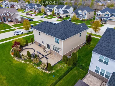 View/Area - 16308 Adelaide Dr, Macomb, MI 48044 photo 9 of 15