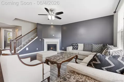 Living - 16308 Adelaide Dr, Macomb, MI 48044 photo 2 of 4