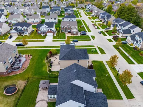 View/Area - 16308 Adelaide Dr, Macomb, MI 48044 photo 7 of 15