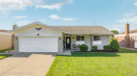 12235 Brougham Dr, Sterling Heights, MI 48312