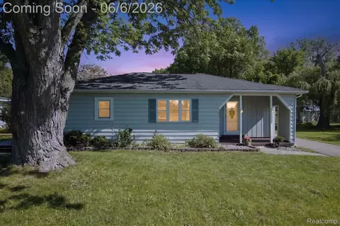 36600 Mcbride St, Romulus, MI 48174
