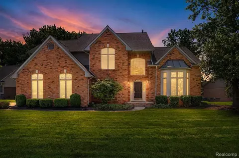 1297 Almond Dr, Troy, MI 48098