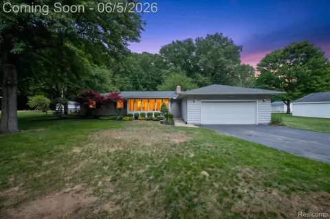 2083 Wells Rd, Dundee, MI 48131
