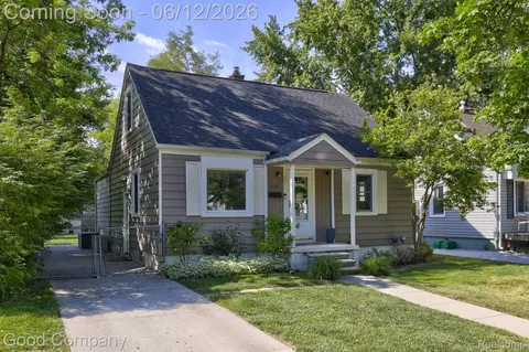 1518 Bauman Ave, Royal Oak, MI 48073