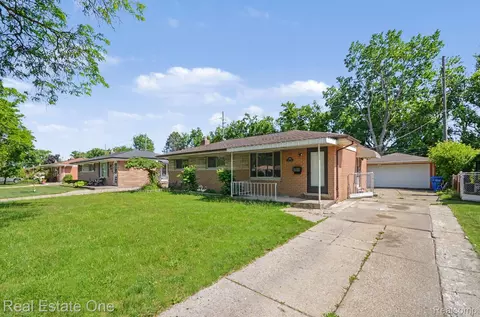 2510 Lincoln Dr, Warren, MI 48092