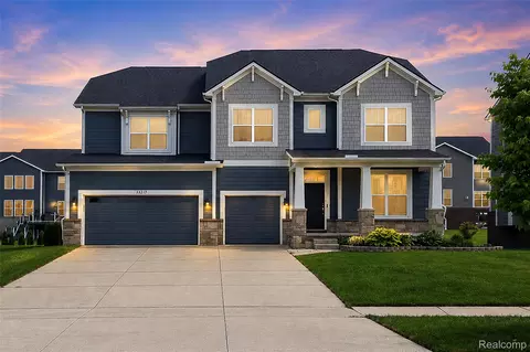 53217 Bay Laurel Ln, South Lyon, MI 48178