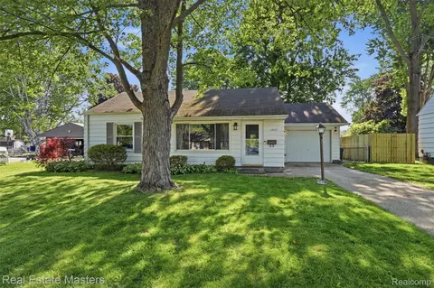 1417 Wisconsin Ave, Marysville, MI 48040