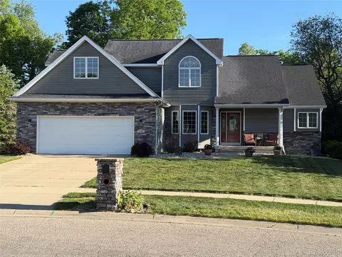 2380 Houghton Hollow Dr, Delhi, MI 48911