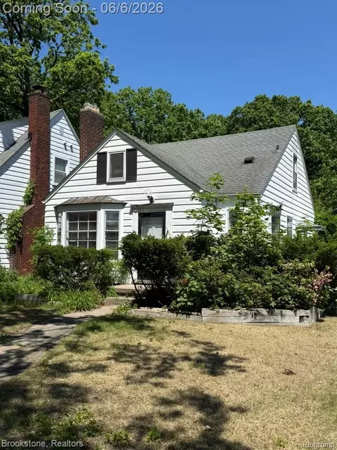 1027 E 6th St, Royal Oak, MI 48067