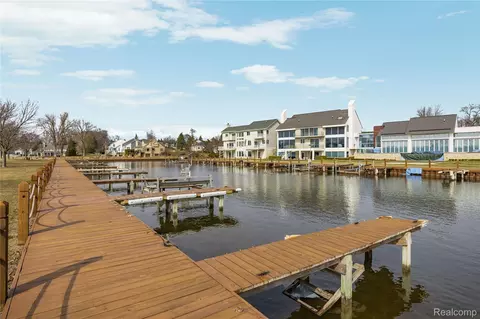 00 Forest Bay Dr, Waterford, MI 48328