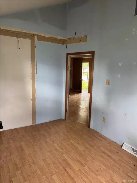 824 Harbor Ave, Monroe, MI 48162 photo 4