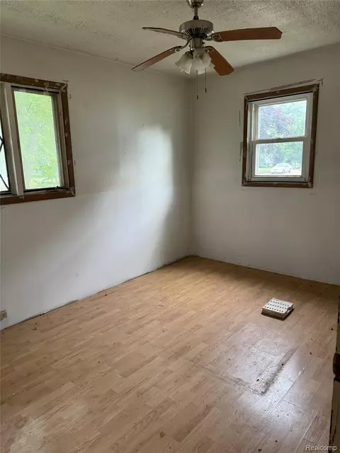 824 Harbor Ave, Monroe, MI 48162 photo 5
