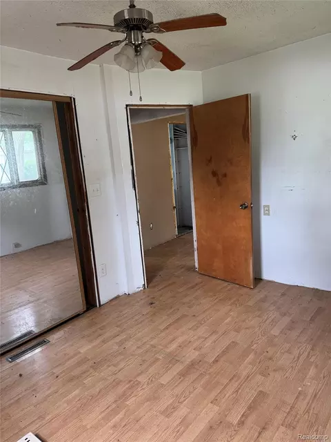 824 Harbor Ave, Monroe, MI 48162 photo 6