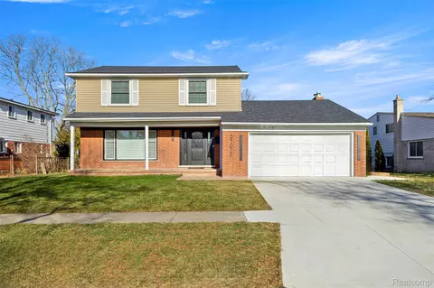 27020 Havelock Dr, Dearborn Heights, MI 48127