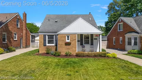 4420 Elmwood Ave, Royal Oak, MI 48073