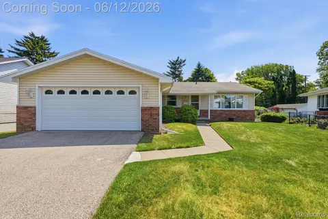 3118 Elk St, Port Huron, MI 48060
