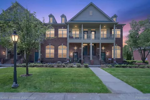 446 Old Pine Way, Walled Lake, MI 48390