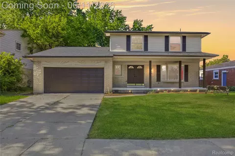 1149 Charrington Dr, Troy, MI 48083