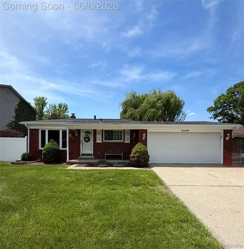 21076 Millbury Dr, Woodhaven, MI 48183