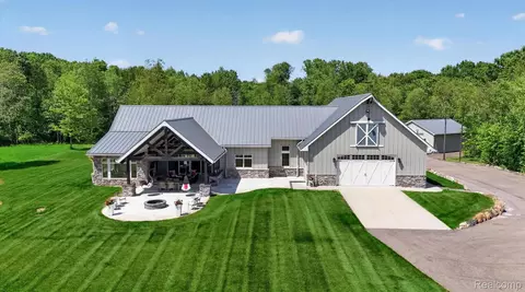 10500 W Grand River Rd, Handy, MI 48836