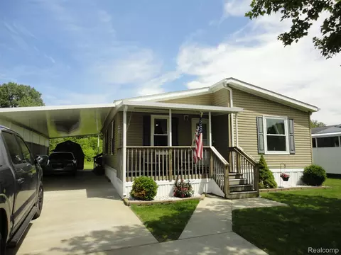 463 Edinborough St, Bedford, MI 48182