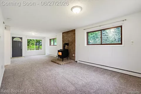 Living - 8320 Hillpoint Dr, Brighton, MI 48116 photo 1 of 8