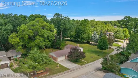 View/Area - 8320 Hillpoint Dr, Brighton, MI 48116 photo 3 of 10
