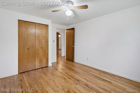 Bedroom - 8320 Hillpoint Dr, Brighton, MI 48116 photo 3 of 5