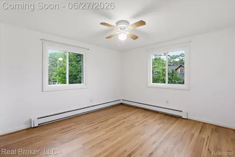 Bedroom - 8320 Hillpoint Dr, Brighton, MI 48116 photo 4 of 5