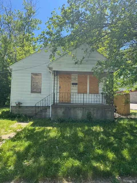 722 E Ridgeway Ave, Flint, MI 48505