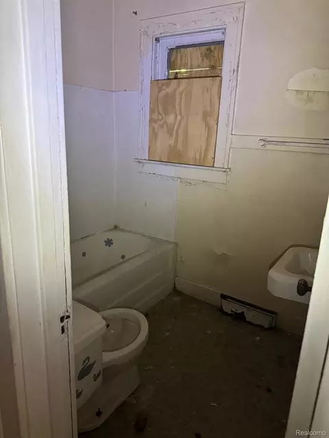 722 E Ridgeway Ave, Flint, MI 48505 photo 8