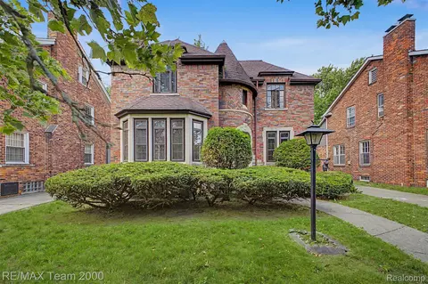 18085 Warrington Dr, Detroit, MI 48221