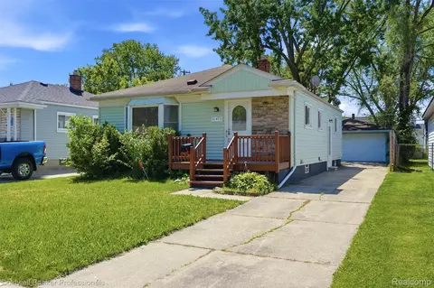 31473 Hazelwood St, Westland, MI 48186
