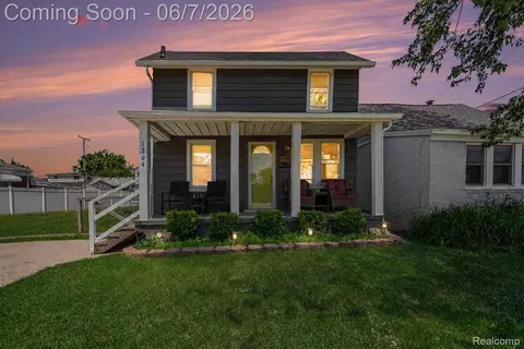 1304 Stewart Ave, Lincoln Park, MI 48146