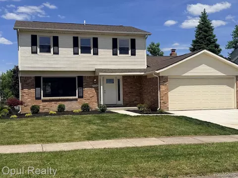 44250 Candlewood Dr, Canton, MI 48187